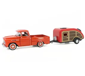 Chevrolet Chevrolet Apache Fleetside Pick-Up 1958 + Caravan - 1:24 - Motor Max Chevrolet Chevrolet Apache Fleetside Pick-Up 1958 + Caravan - 1:24 - Motor Max
