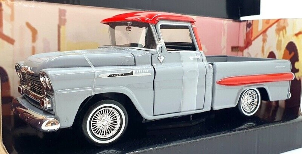 Chevrolet Chevrolet Apache Fleetside Pick-Up 'Get Low Series' 1958 - 1:24 - Motor Max Chevrolet Chevrolet Apache Fleetside Pick-Up 'Get Low Series' 1958 - 1:24 - Motor Max