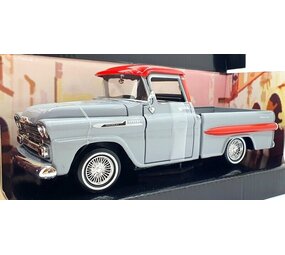Chevrolet Chevrolet Apache Fleetside Pick-Up 'Get Low Series' 1958 - 1:24 - Motor Max Chevrolet Chevrolet Apache Fleetside Pick-Up 'Get Low Series' 1958 - 1:24 - Motor Max