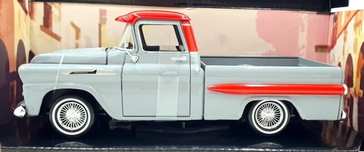 Chevrolet Chevrolet Apache Fleetside Pick-Up 'Get Low Series' 1958 - 1:24 - Motor Max Chevrolet Chevrolet Apache Fleetside Pick-Up 'Get Low Series' 1958 - 1:24 - Motor Max