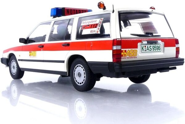 Volvo Volvo 740 GL Break 'ASB Köln' 1986 - 1:18 - Minichamps Volvo Volvo 740 GL Break 'ASB Köln' 1986 - 1:18 - Minichamps