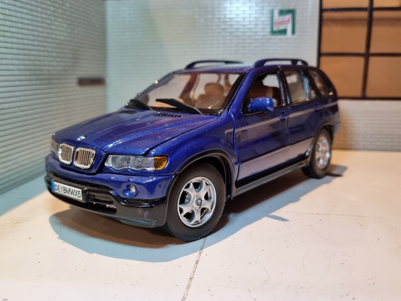 BMW BMW X5 2001 - 1:24 - Motor Max