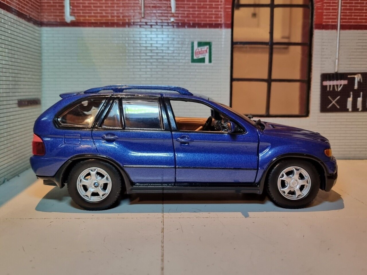 BMW BMW X5 2001 - 1:24 - Motor Max