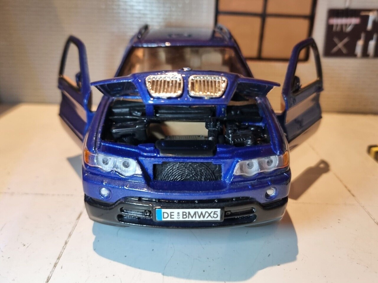 BMW BMW X5 2001 - 1:24 - Motor Max