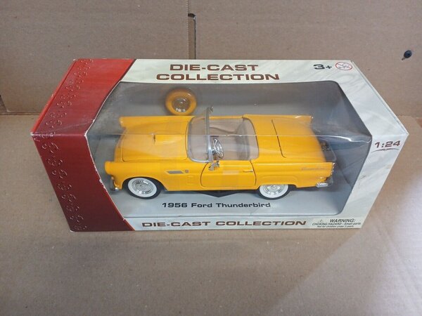 Ford Ford Thunderbird 1956 - 1:24 - Motor Max