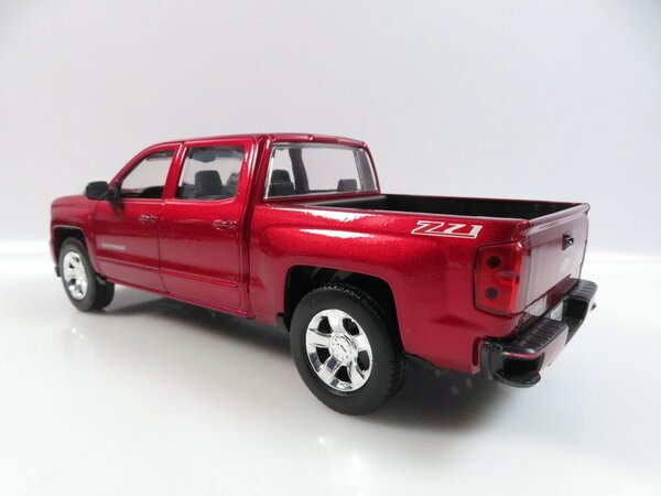 Chevrolet Chevrolet Silverado 1500 LT-Z71 Crew Cab Pick-Up 2017 - 1:27 - Motor Max Chevrolet Chevrolet Silverado 1500 LT-Z71 Crew Cab Pick-Up 2017 - 1:27 - Motor Max