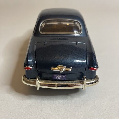 Ford Ford Coupe 1949 - 1:24 - Motor Max Ford Ford Coupe 1949 - 1:24 - Motor Max
