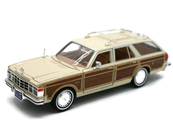 Chrysler Chrysler LeBaron Town & Country Wagon 1979 - 1:24 - Motor Max Chrysler Chrysler LeBaron Town & Country Wagon 1979 - 1:24 - Motor Max