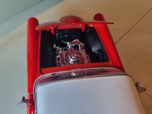 Ford Ford Thunderbird 1956 - 1:24 - Motor Max