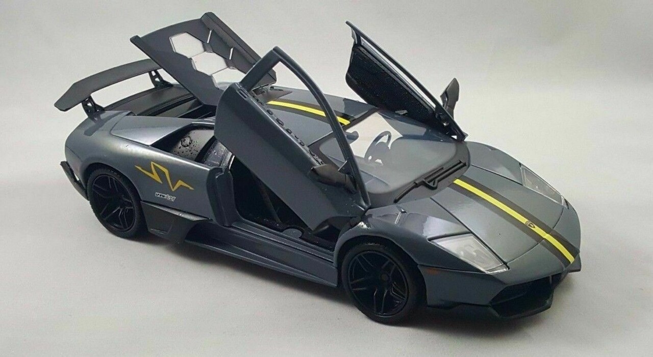 Lamborghini Lamborghini Murciélago LP670-4 SV - 1:24 - Motor Max Lamborghini Lamborghini Murciélago LP670-4 SV - 1:24 - Motor Max