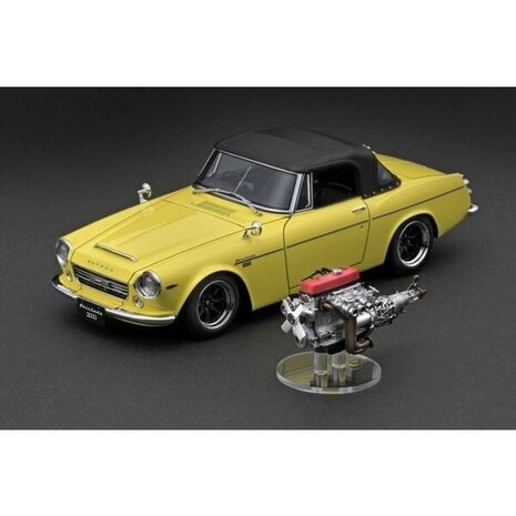 Nissan Datsun Fairlady 2000 (SR311) + U20 Engine - 1:18 - Ignition Model Nissan Datsun Fairlady 2000 (SR311) + U20 Engine - 1:18 - Ignition Model