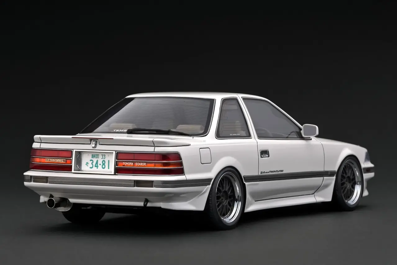 Toyota Toyota Soarer (Z20) 2.0 GT Twin Turbo L Lowered 15-Inch Wheels - 1:18 - Ignition Model