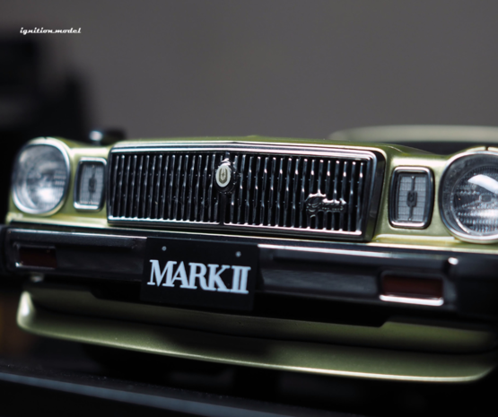 Toyota Toyota Mark II Sedan Grande (MX41) - 1:18 - Ignition Model