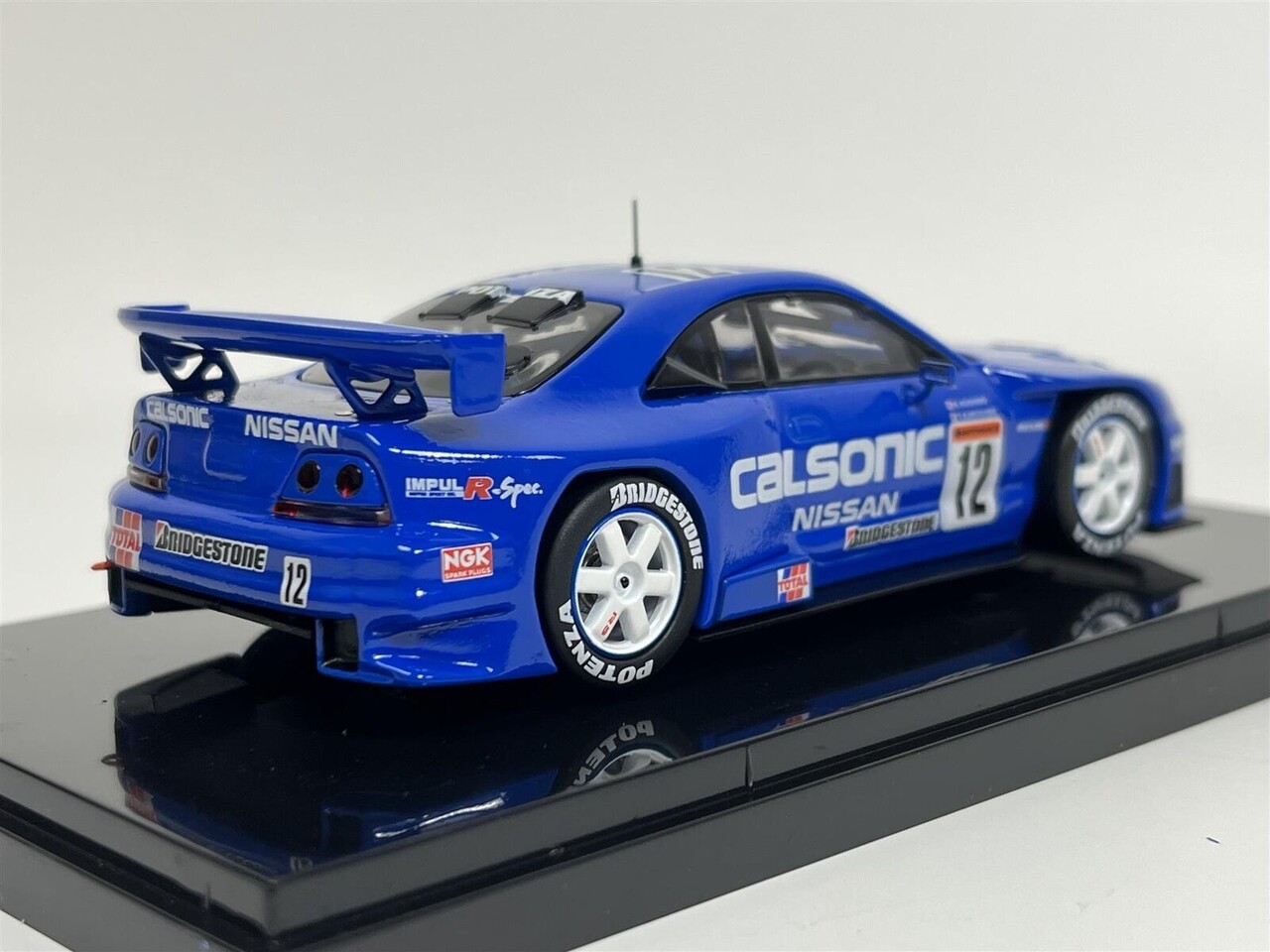 Nissan Nissan Calsonic Skyline (R33) JGTC 1998 - 1:43 - Ebbro Nissan Nissan Calsonic Skyline (R33) JGTC 1998 - 1:43 - Ebbro