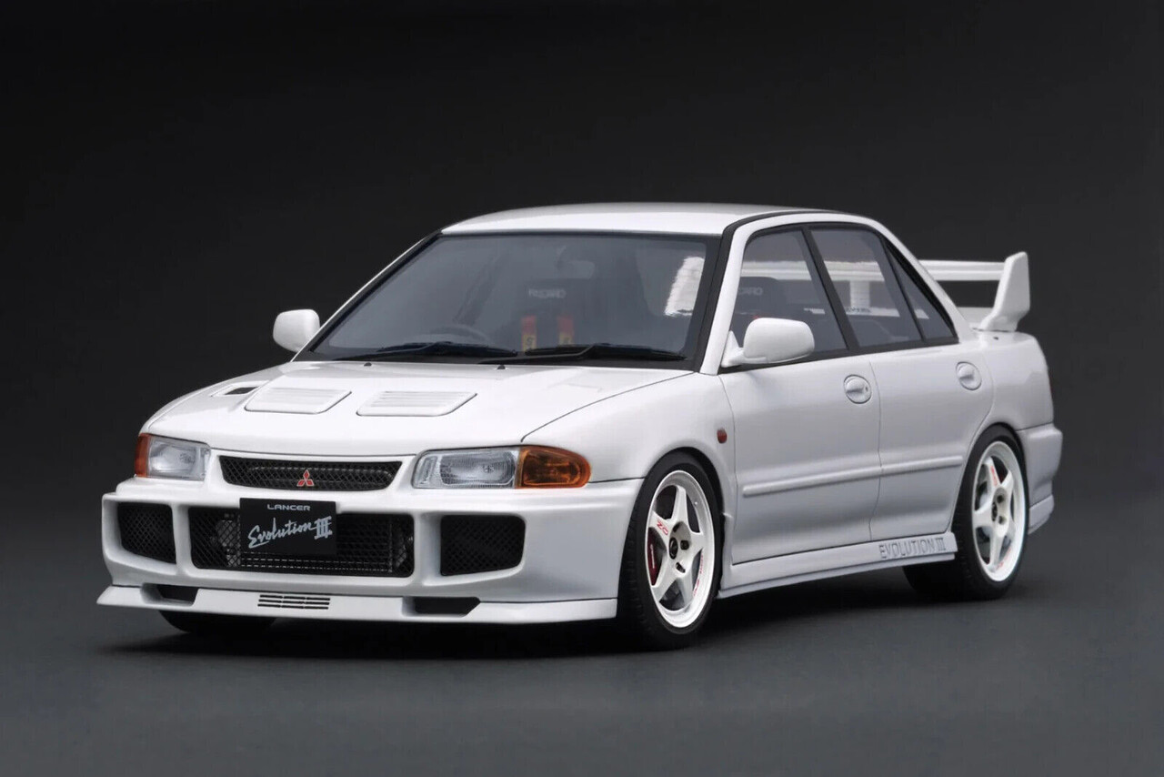 Mitsubishi Mitsubishi Lancer Evolution III GSR (CE9A) - 1:18 - Ignition Model Mitsubishi Mitsubishi Lancer Evolution III GSR (CE9A) - 1:18 - Ignition Model