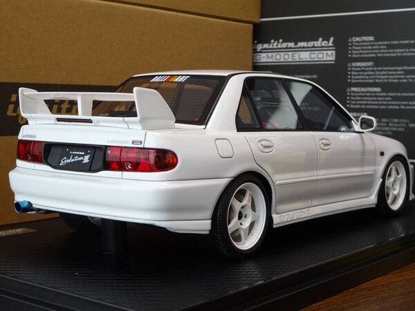 Mitsubishi Mitsubishi Lancer Evolution III GSR (CE9A) - 1:18 - Ignition Model Mitsubishi Mitsubishi Lancer Evolution III GSR (CE9A) - 1:18 - Ignition Model