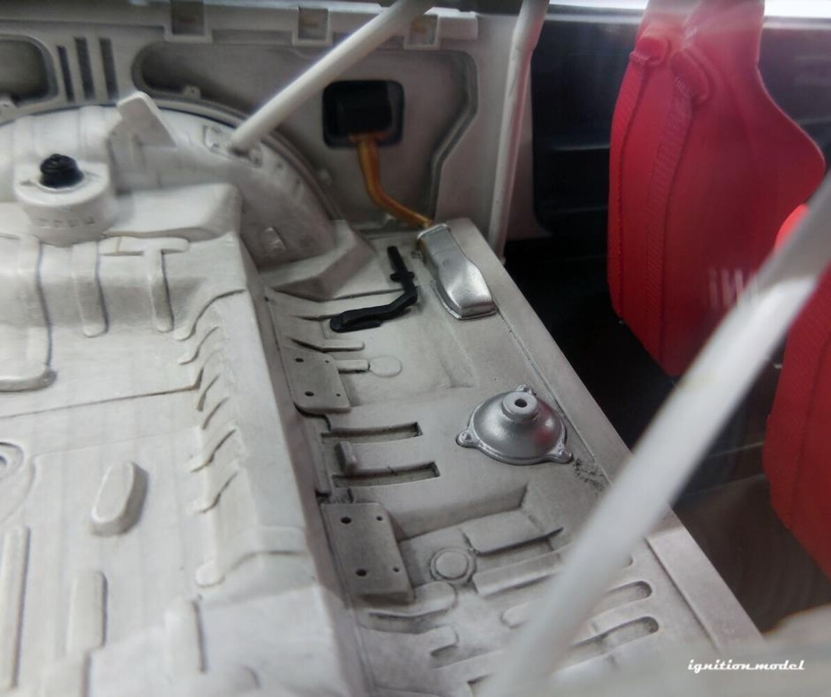 Honda Honda Civic (EF9) Type SiR - 1:18 - Ignition Model