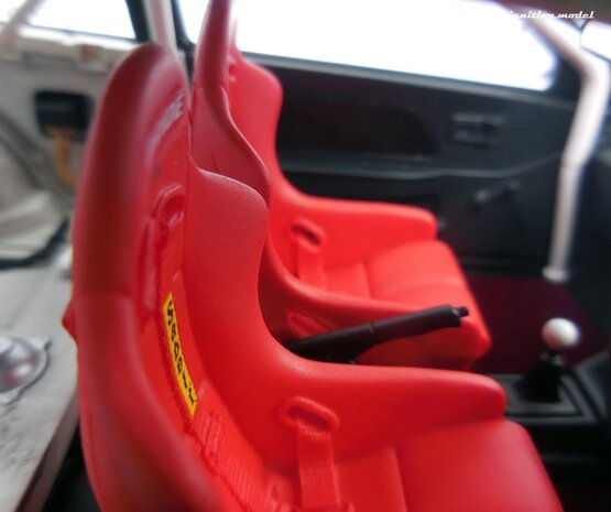 Honda Honda Civic (EF9) Type SiR - 1:18 - Ignition Model