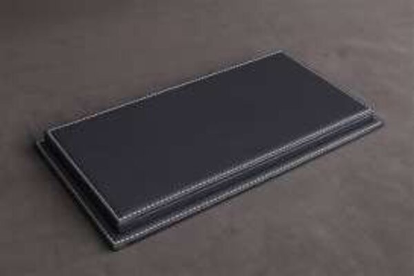 Atlantic Mulhouse Deluxe Display Case + Anthracite Leather Base - 1:24 - Atlantic Atlantic Mulhouse Deluxe Display Case + Anthracite Leather Base - 1:24 - Atlantic