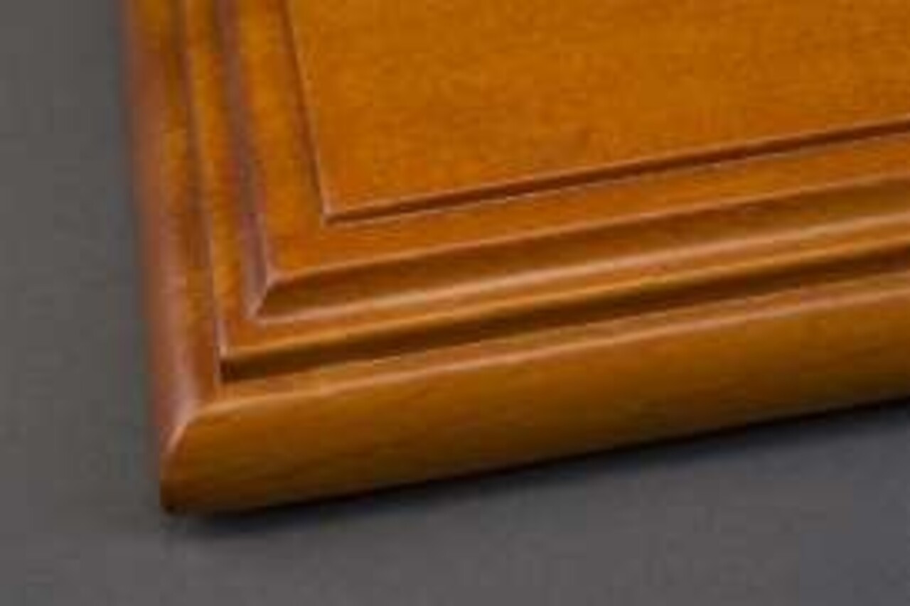 Atlantic Aichi Deluxe Display Case + Cherry Wood Base Narrow Edge - 1:24 - Atlantic Atlantic Aichi Deluxe Display Case + Cherry Wood Base Narrow Edge - 1:24 - Atlantic