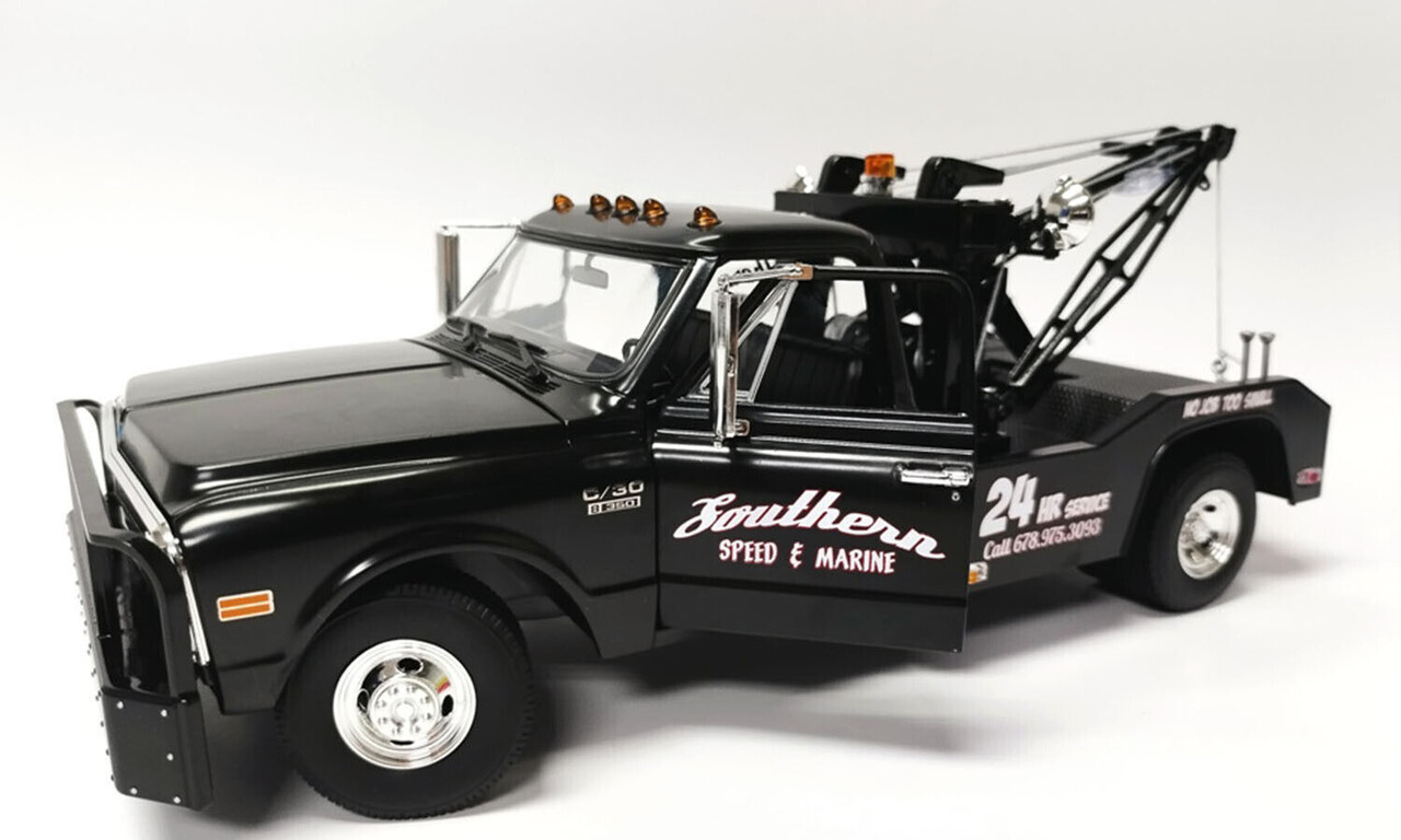 Chevrolet Chevrolet C-30 Pick-Up 'Southern Speed & Marine' Wrecker Road Service 1969 - 1:18 - ACME Chevrolet Chevrolet C-30 Pick-Up 'Southern Speed & Marine' Wrecker Road Service 1969 - 1:18 - ACME