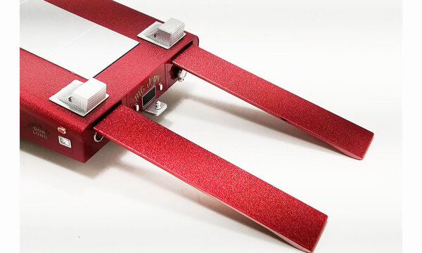 Dodge Dodge D-300 Ramp Truck Car Transporter 'Mazmanian Racing' 1970 - 1:18 - ACME Dodge Dodge D-300 Ramp Truck Car Transporter 'Mazmanian Racing' 1970 - 1:18 - ACME