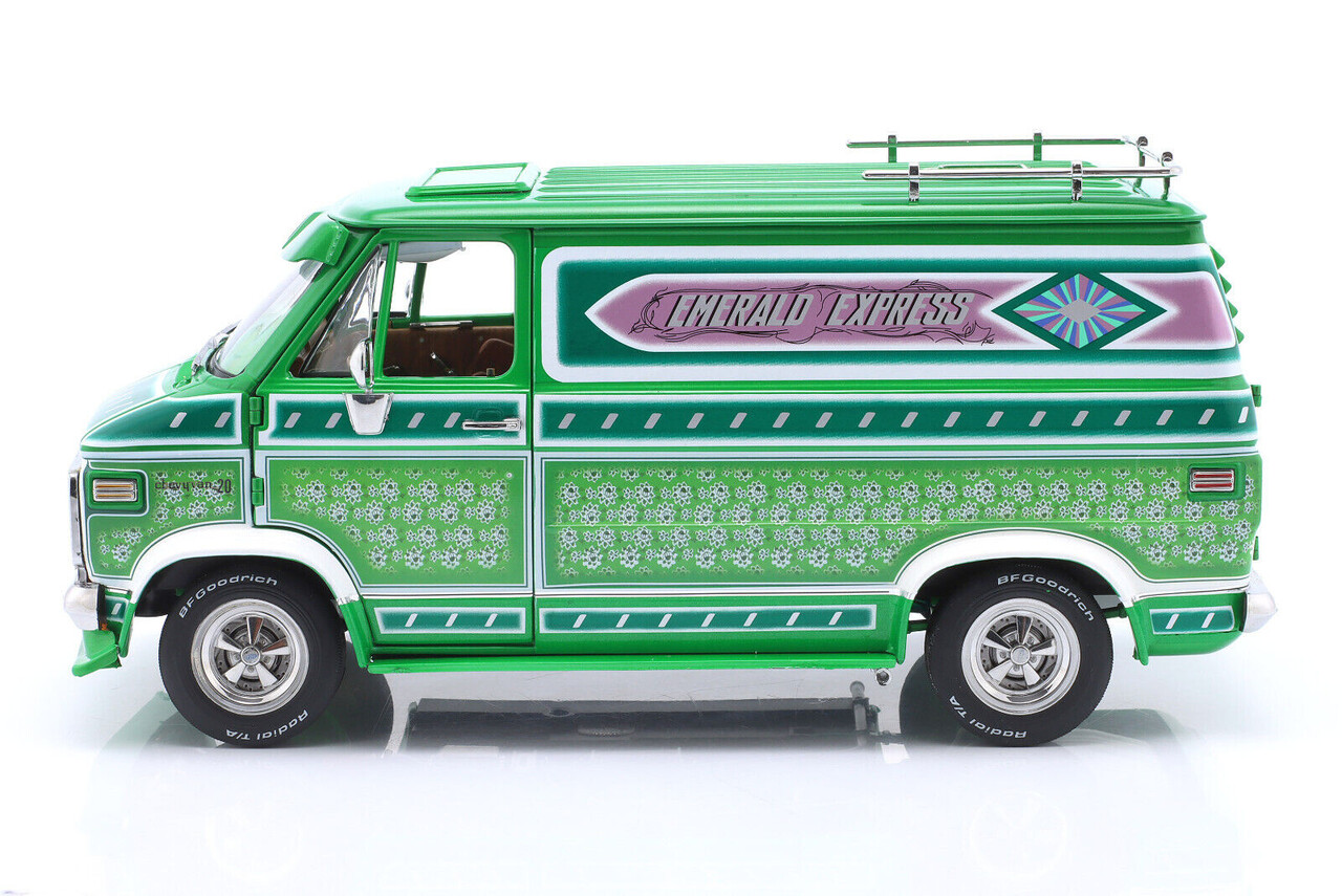 Chevrolet Chevrolet G-Series Van 'Emerald Express' 1974 - 1:18 - ACME