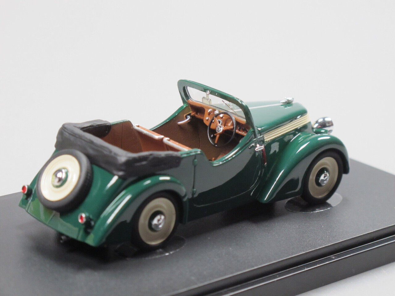 Jawa Jawa Minor 600 Cabriolet Open (CZ) 1938  - 1:43 - Autocult Jawa Jawa Minor 600 Cabriolet Open (CZ) 1938  - 1:43 - Autocult