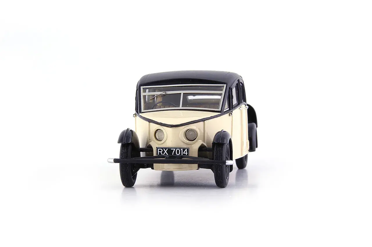 Burney Burney R-100 Streamline 1930 (Great Britain) - 1:43 - Autocult Burney Burney R-100 Streamline 1930 (Great Britain) - 1:43 - Autocult