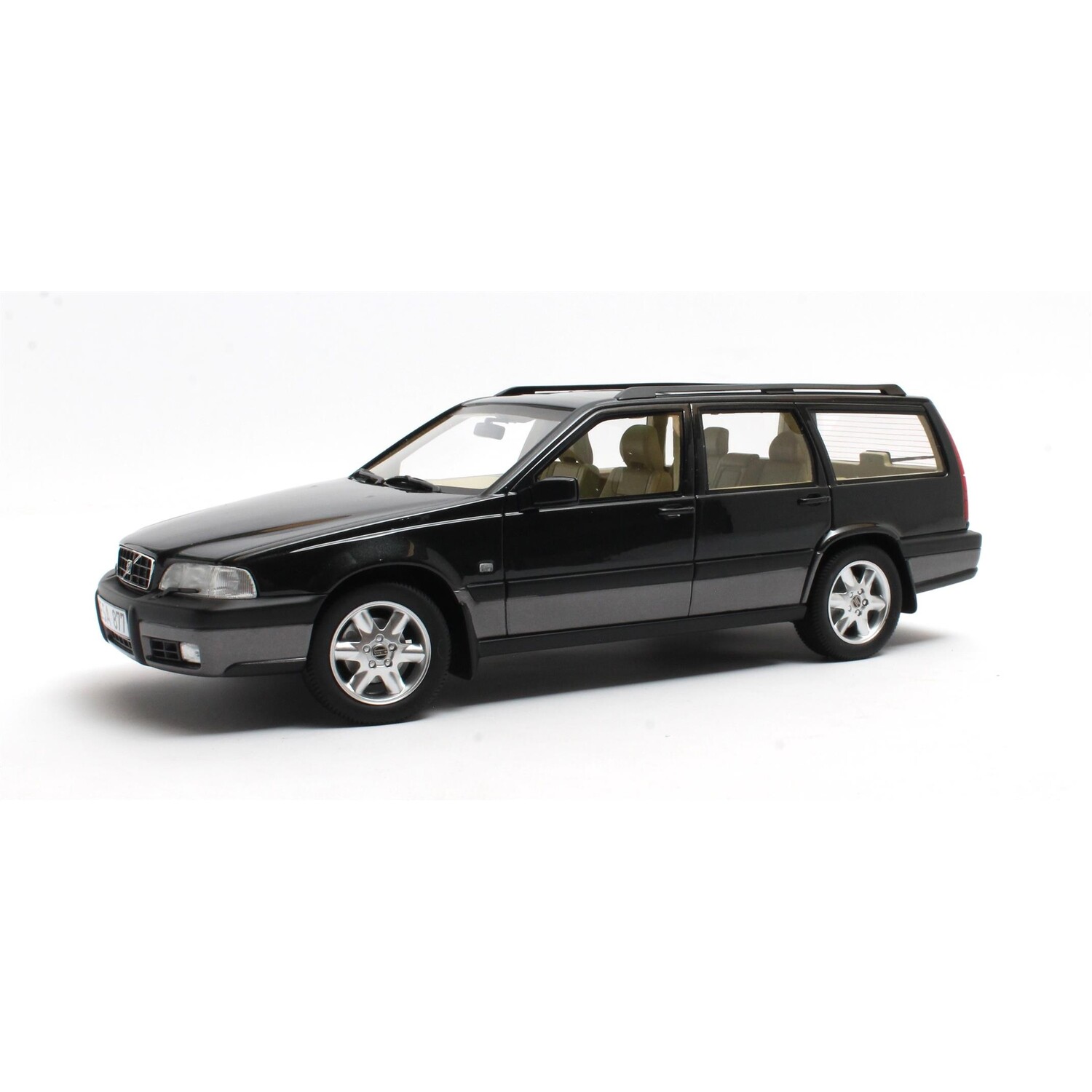 Miniature Cult Models Volvo PV444 1952, Noire, échelle 1/18, Résine, Neuve En Prévente