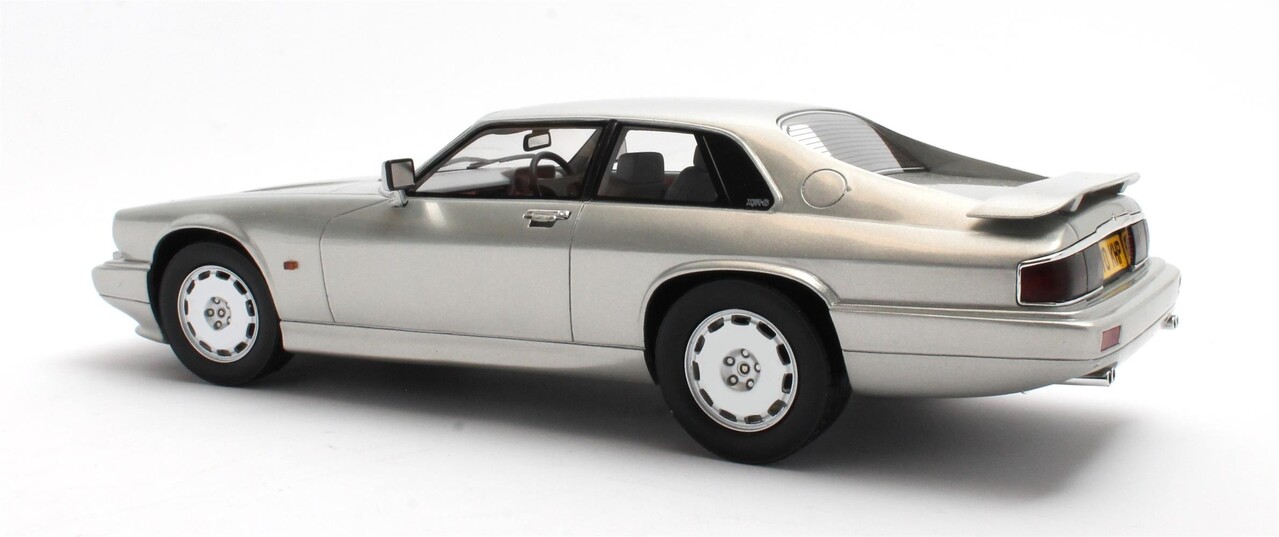 Jaguar Jaguar XJR-S 1993 - 1:18 - Cult Scale Models Jaguar Jaguar XJR-S 1993 - 1:18 - Cult Scale Models