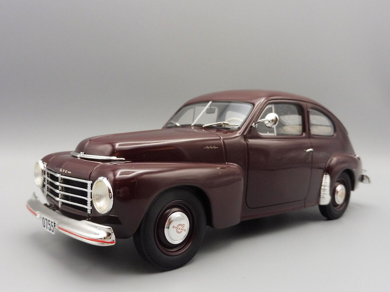 Volvo Volvo PV444 1947 - 1:18 - Cult Scale Models Volvo Volvo PV444 1947 - 1:18 - Cult Scale Models