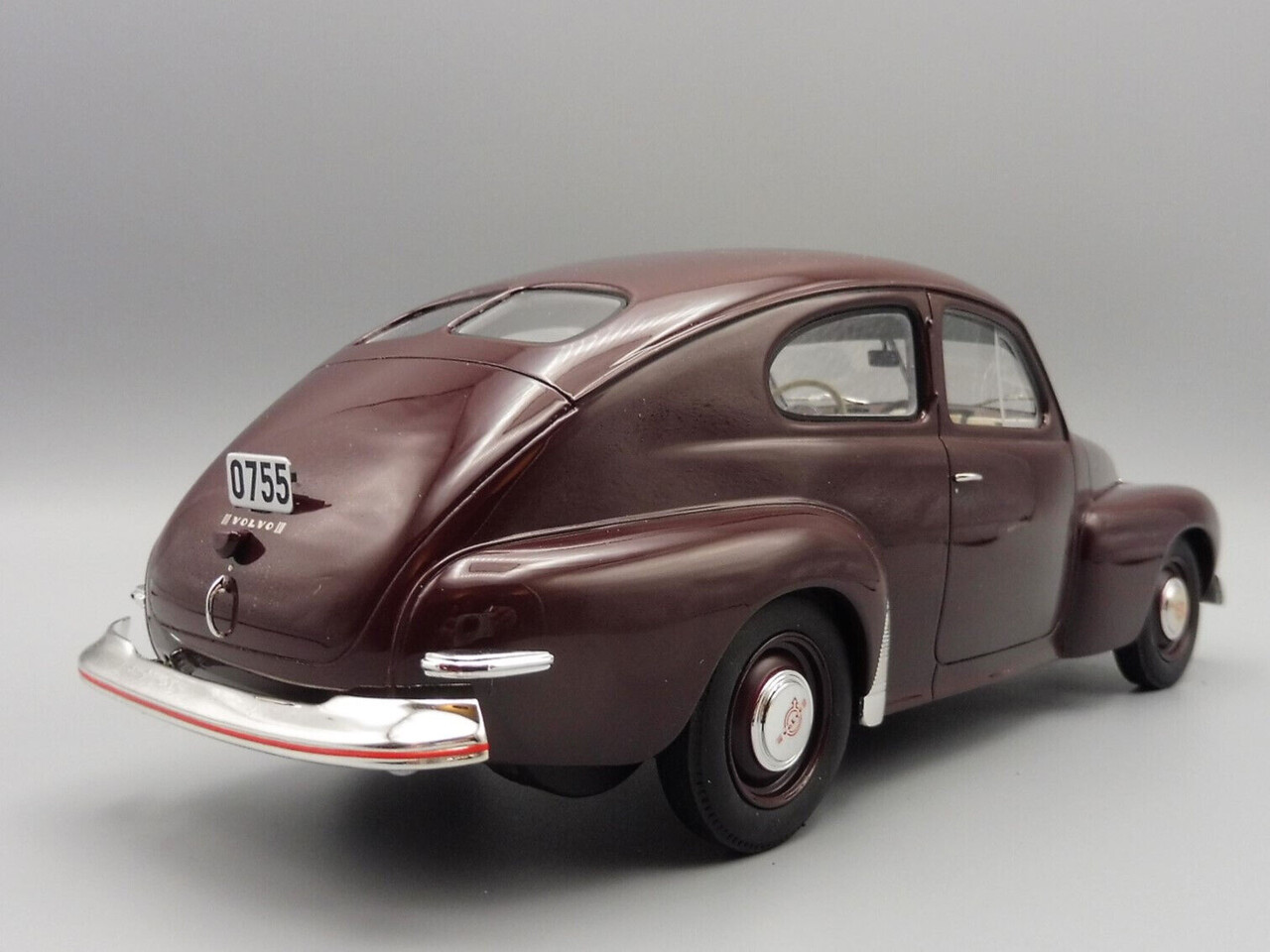 Volvo Volvo PV444 1947 - 1:18 - Cult Scale Models Volvo Volvo PV444 1947 - 1:18 - Cult Scale Models