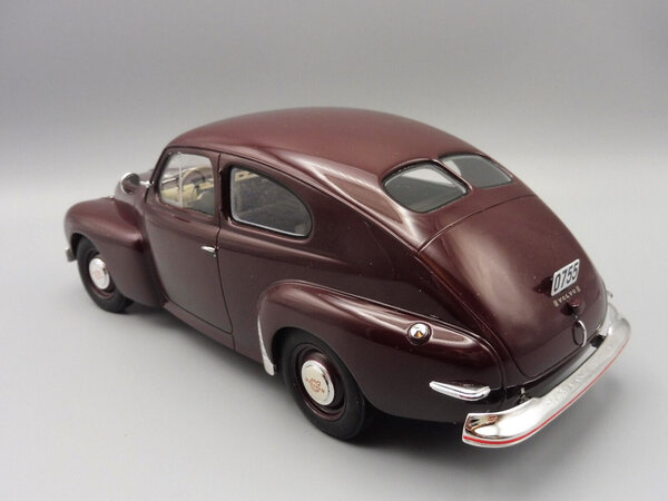 Volvo PV444 1947 - 1:18 - Cult Scale Models - HMKT