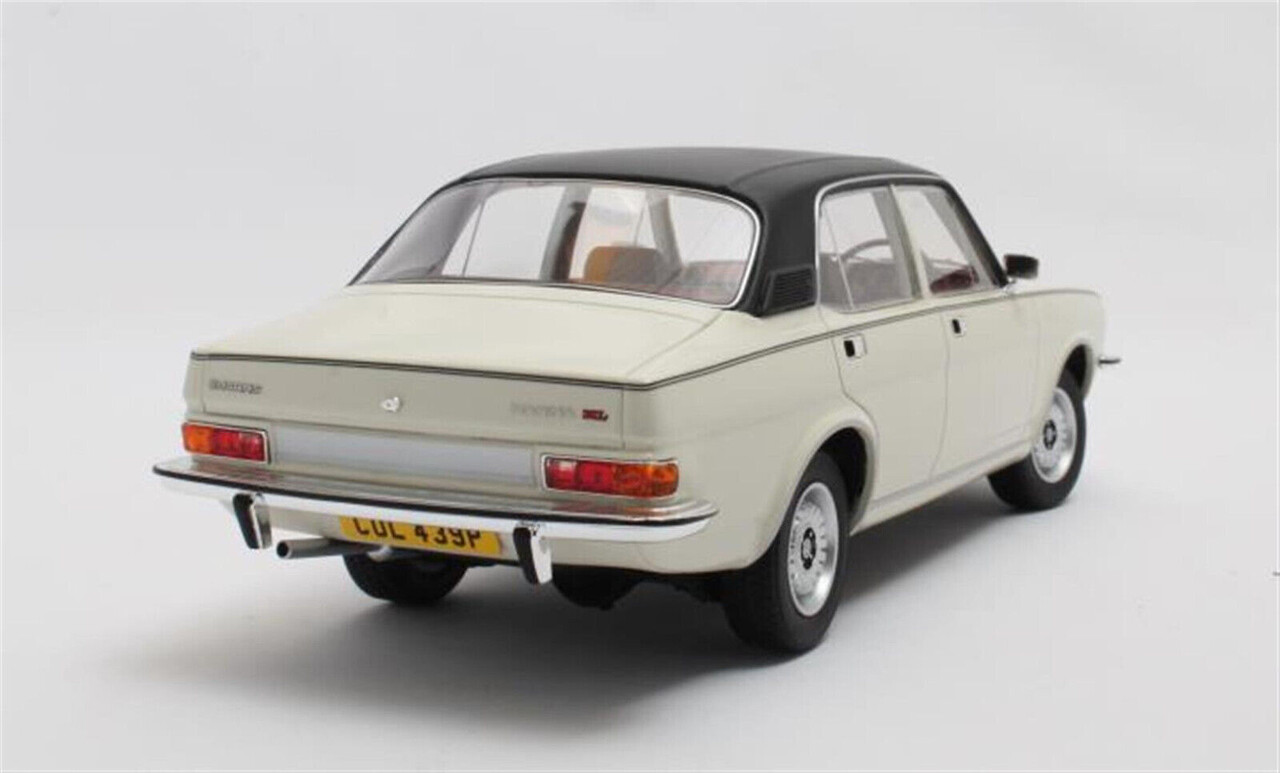 Morris Morris Marina Saloon 1976 - 1:18 - Cult Scale Models Morris Morris Marina Saloon 1976 - 1:18 - Cult Scale Models