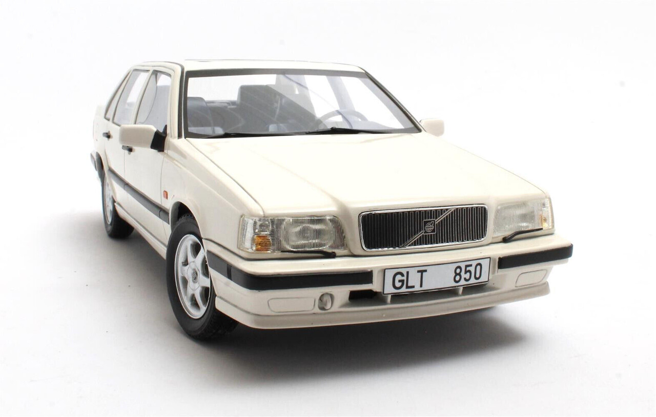 Volvo Volvo 850 GLT 1994 - 1:18 - Cult Scale Models Volvo Volvo 850 GLT 1994 - 1:18 - Cult Scale Models