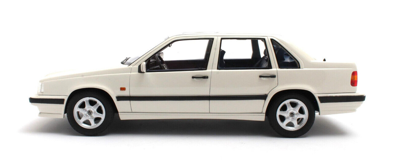 Volvo Volvo 850 GLT 1994 - 1:18 - Cult Scale Models Volvo Volvo 850 GLT 1994 - 1:18 - Cult Scale Models