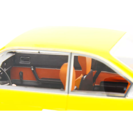 Lancia Lancia Beta Coupe 1973 - 1:18 - Laudoracing - Model Lancia Lancia Beta Coupe 1973 - 1:18 - Laudoracing - Model