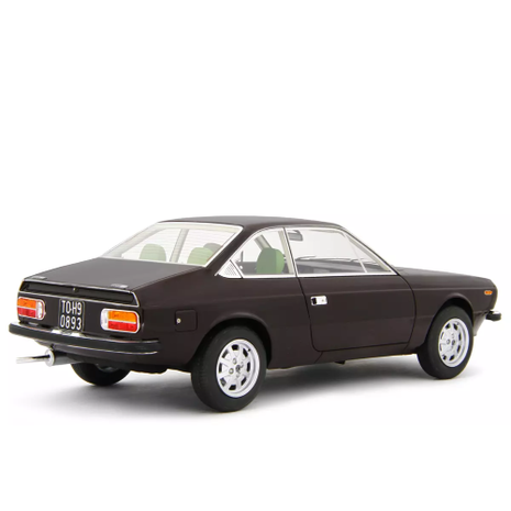 Lancia Lancia Beta Coupe 1973 - 1:18 - Laudoracing - Model Lancia Lancia Beta Coupe 1973 - 1:18 - Laudoracing - Model