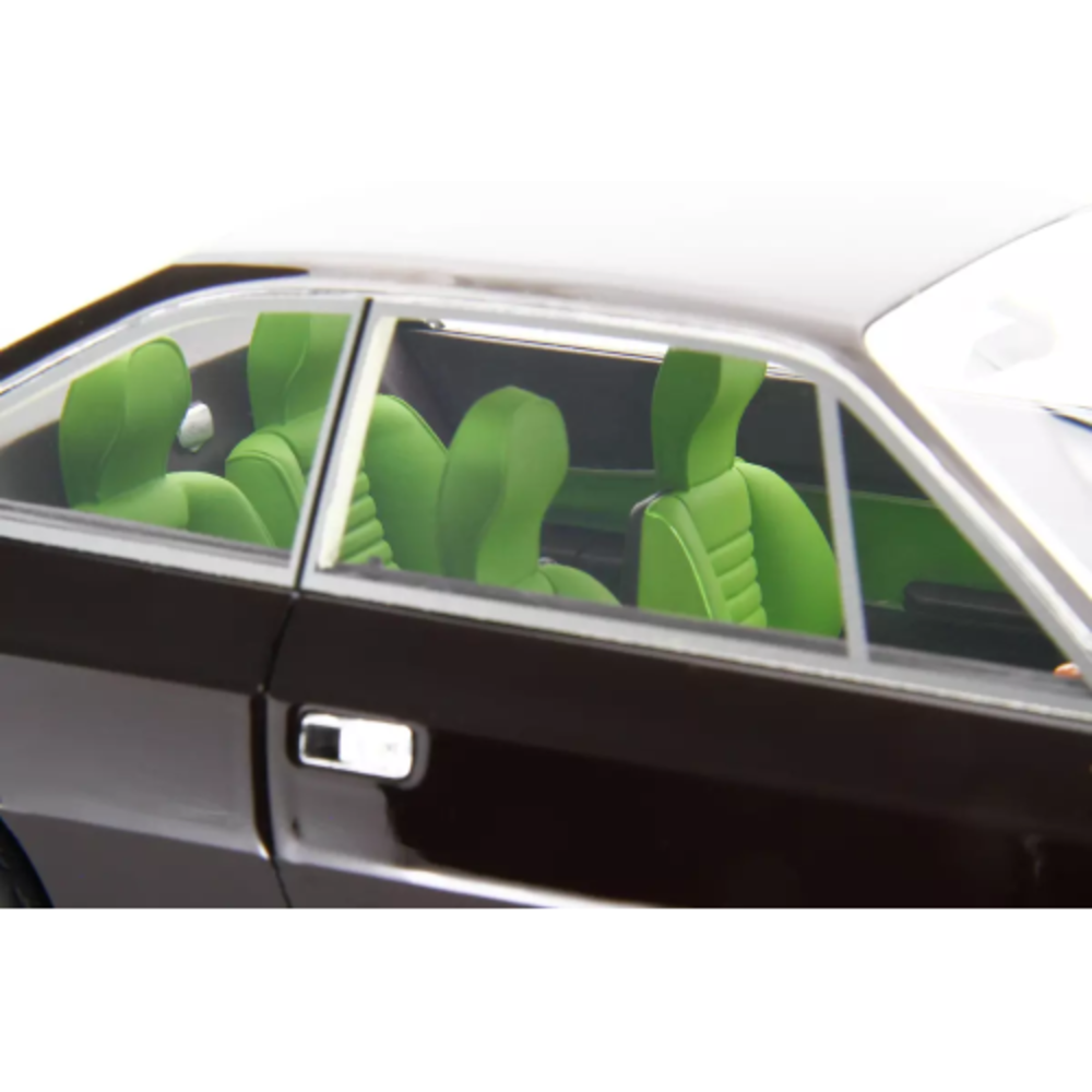 Lancia Lancia Beta Coupe 1973 - 1:18 - Laudoracing - Model Lancia Lancia Beta Coupe 1973 - 1:18 - Laudoracing - Model