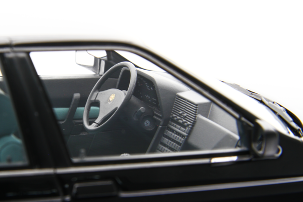 Alfa Romeo Alfa Romeo 164 2.0i Twin Spark 1987 - 1:18 - Laudoracing - Model Alfa Romeo Alfa Romeo 164 2.0i Twin Spark 1987 - 1:18 - Laudoracing - Model