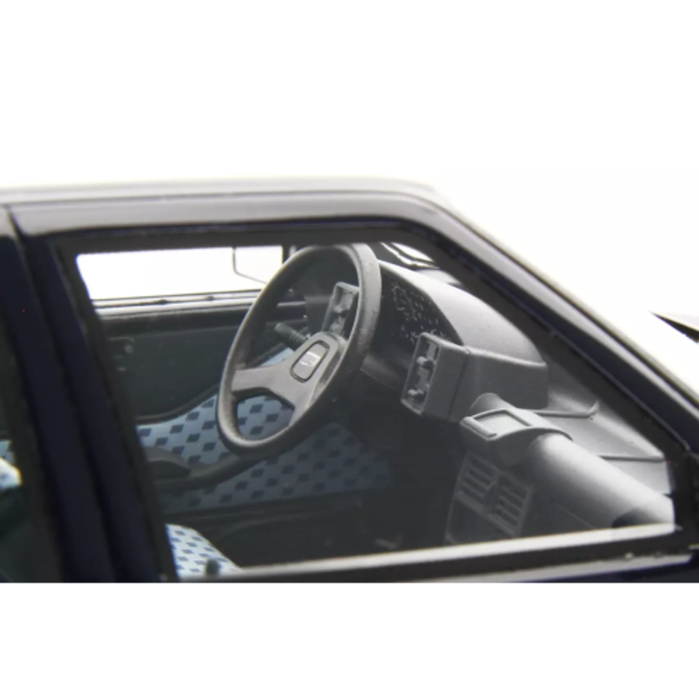 Fiat Fiat Uno 55S 1983 Carabinieri - 1:18 - Laudoracing - Model Fiat Fiat Uno 55S 1983 Carabinieri - 1:18 - Laudoracing - Model