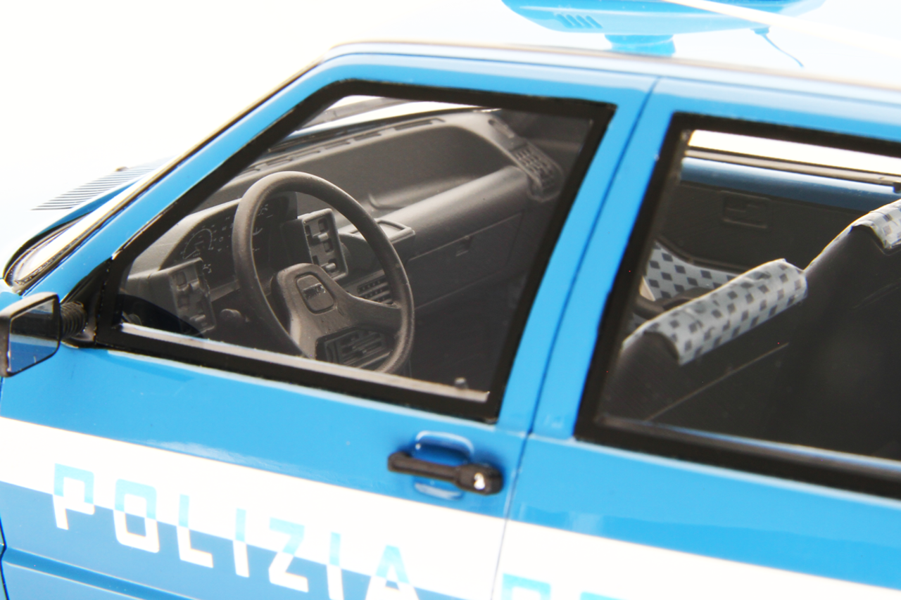 Fiat Fiat Uno 55S 1983 Polizia - 1:18 - Laudoracing - Model Fiat Fiat Uno 55S 1983 Polizia - 1:18 - Laudoracing - Model