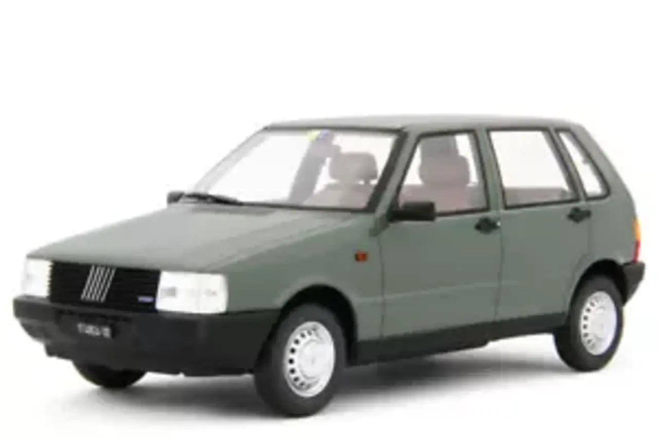 Fiat Fiat Uno 55S 1983 - 1:18 - Laudoracing - Model Fiat Fiat Uno 55S 1983 - 1:18 - Laudoracing - Model