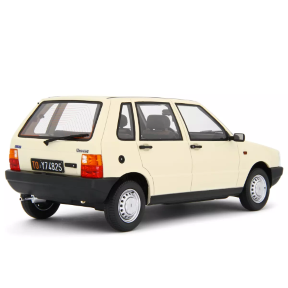 Fiat Fiat Uno 55S 1983 - 1:18 - Laudoracing - Model