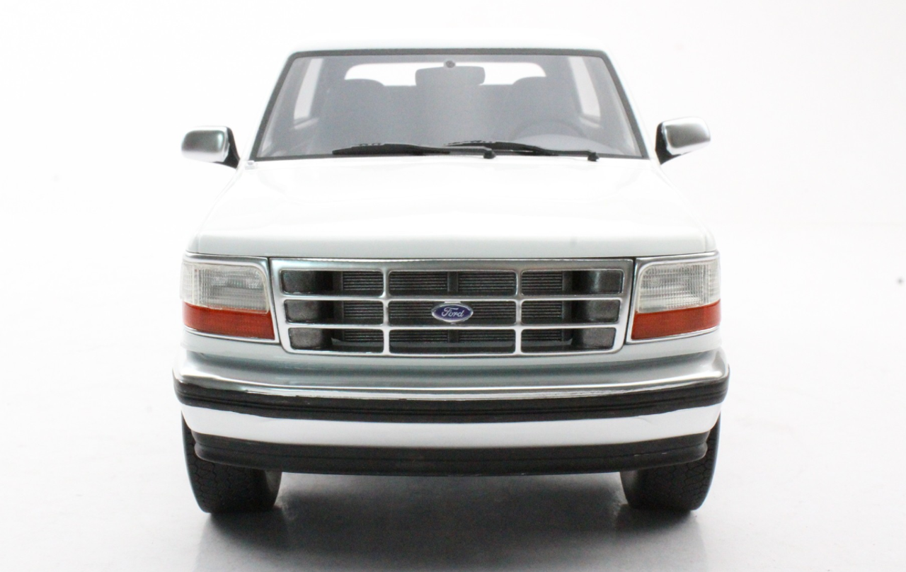 Ford Ford Bronco 1992 - 1:18 - LS Collectibles