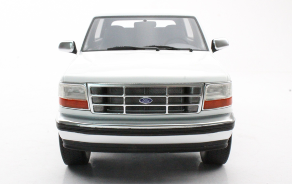 Ford Ford Bronco 1992 - 1:18 - LS Collectibles