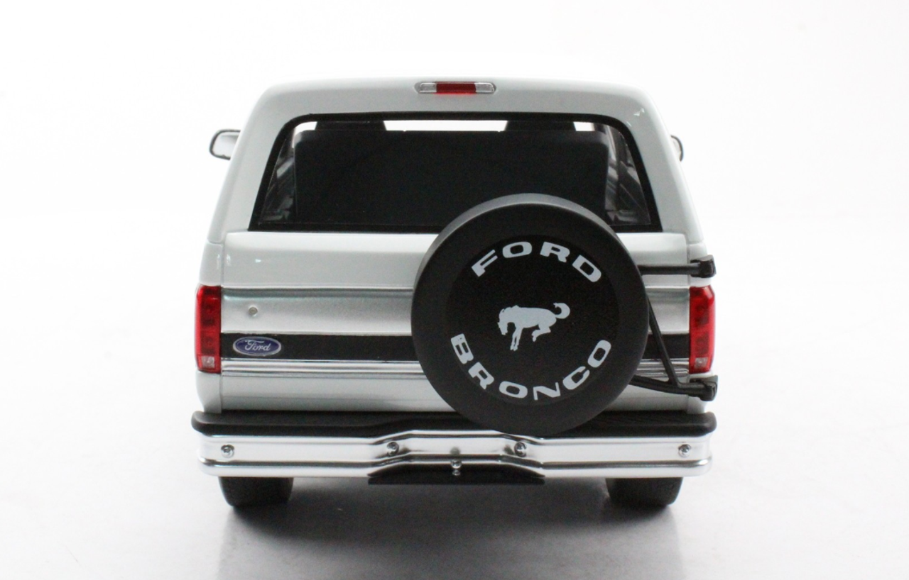 Ford Ford Bronco 1992 - 1:18 - LS Collectibles