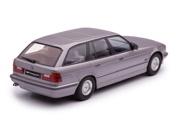 BMW BMW 5-Series Touring E34 1996 - 1:18 - Triple 9 Collection BMW BMW 5-Series Touring E34 1996 - 1:18 - Triple 9 Collection