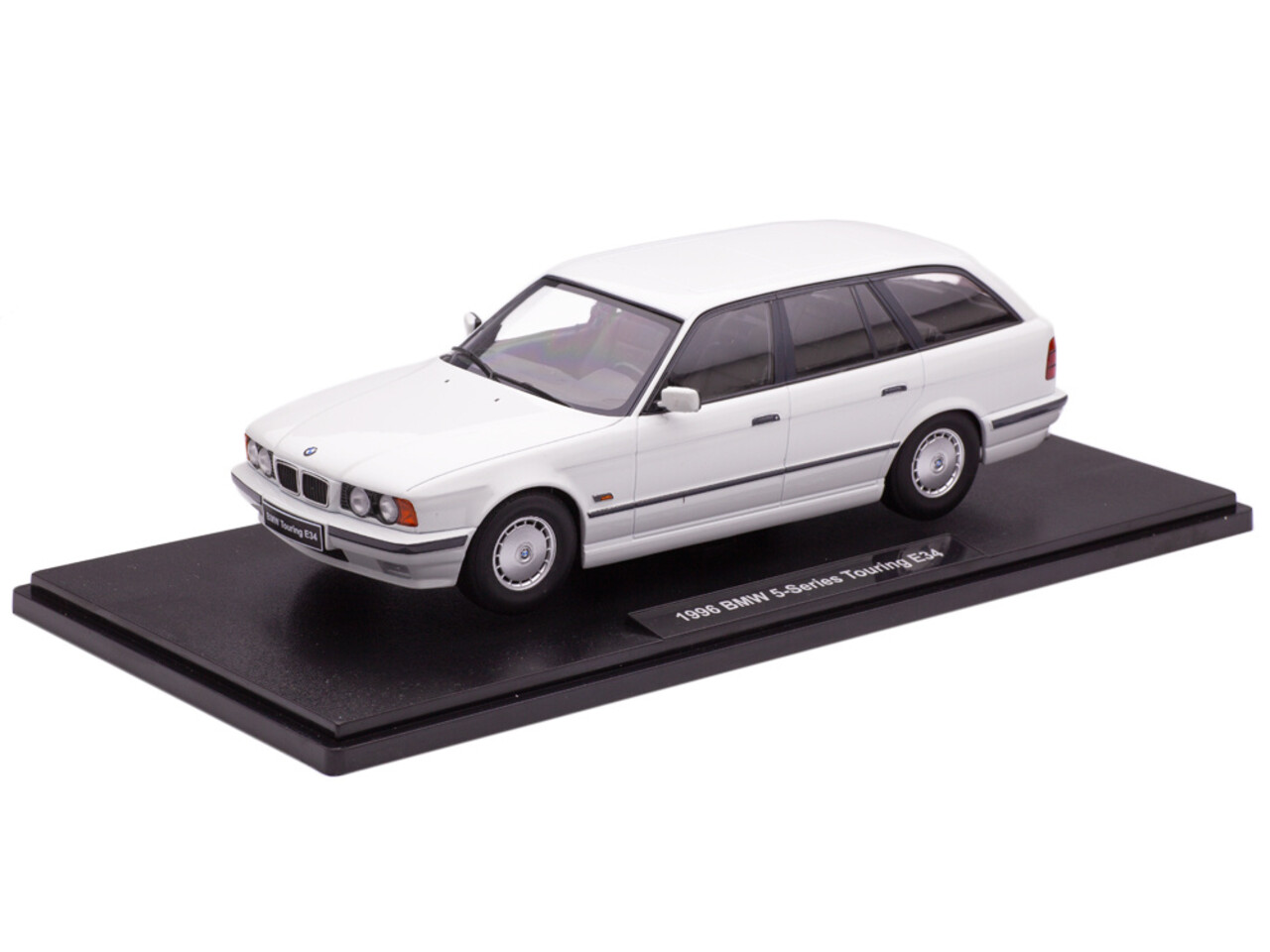 BMW BMW 5-Series Touring E34 1996 - 1:18 - Triple 9 Collection BMW BMW 5-Series Touring E34 1996 - 1:18 - Triple 9 Collection